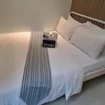 Velvet Room Near Moa With A Cozy, Comfy Bed